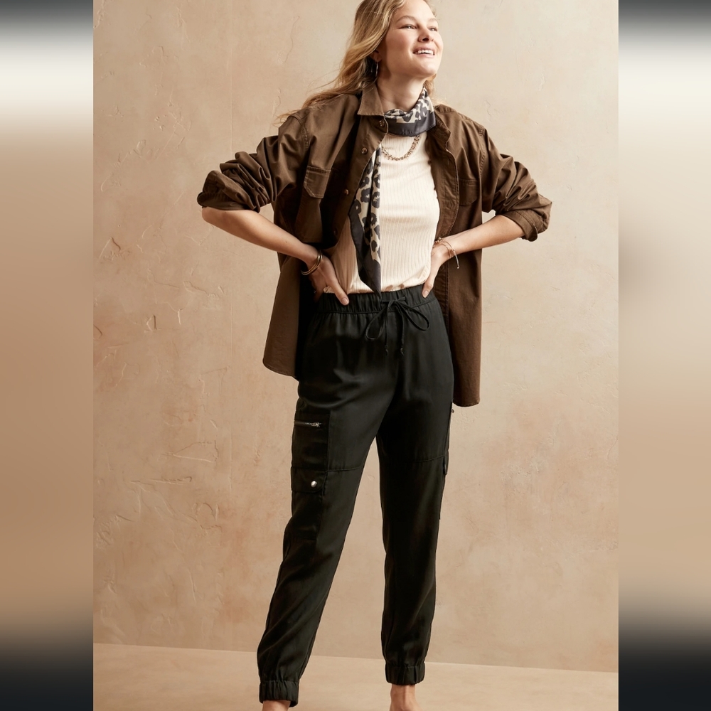 NWT Banana Republic TENCEL™ CARGO JOGGER